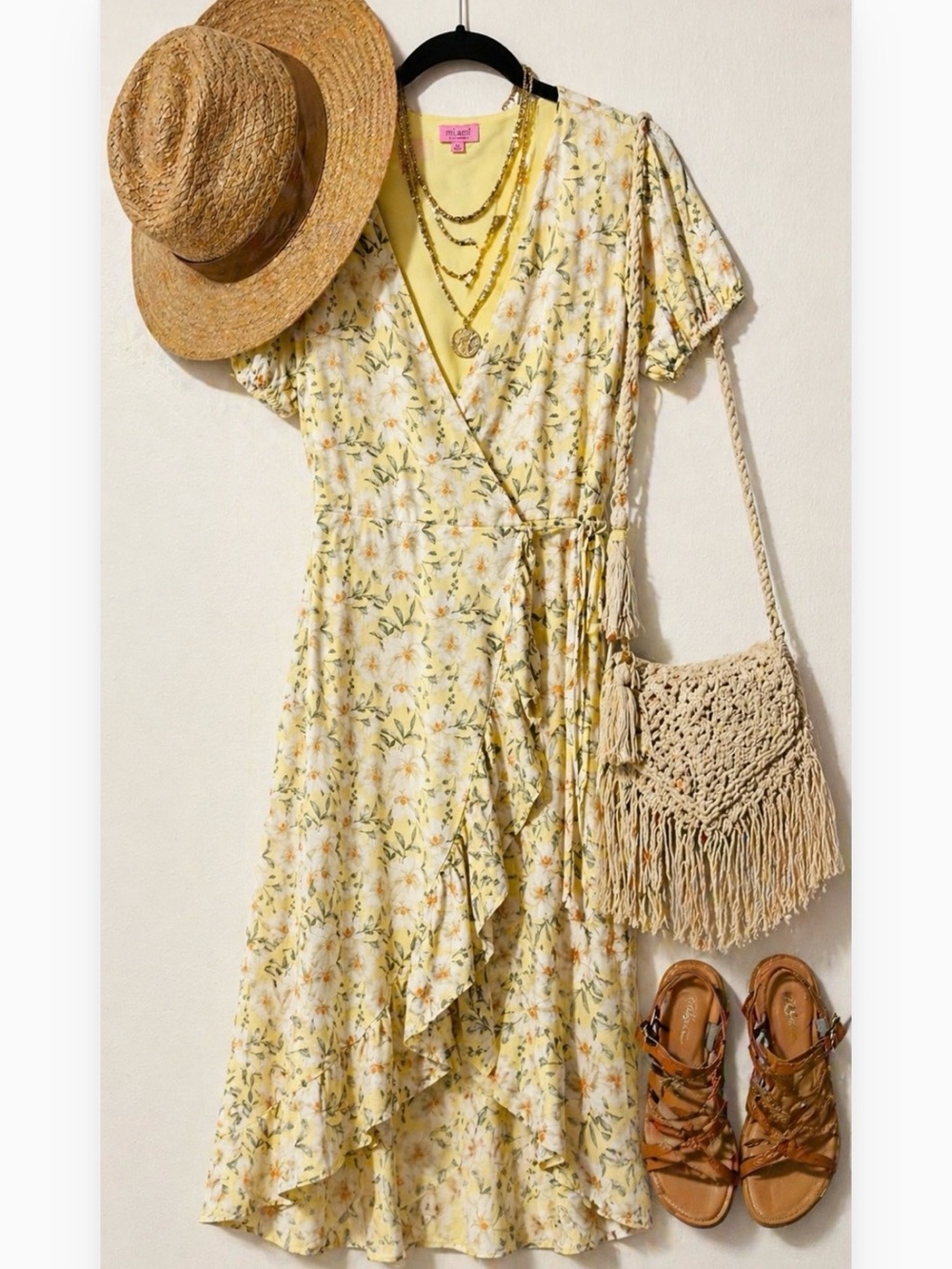 Mi Ami for Francesca’s Floral Wrap Dress with Ruffle High-Low Hem. Size M.